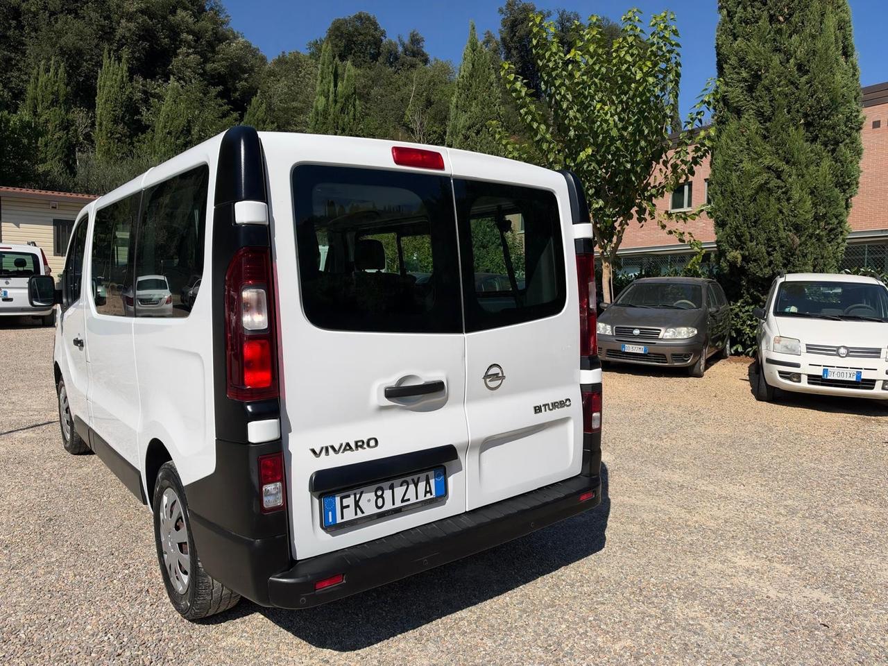 Opel Vivaro 1.6 Diesel // 9 Posti