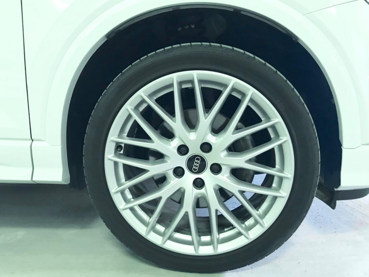 Audi Q2 35 TDI S tronic line Edition