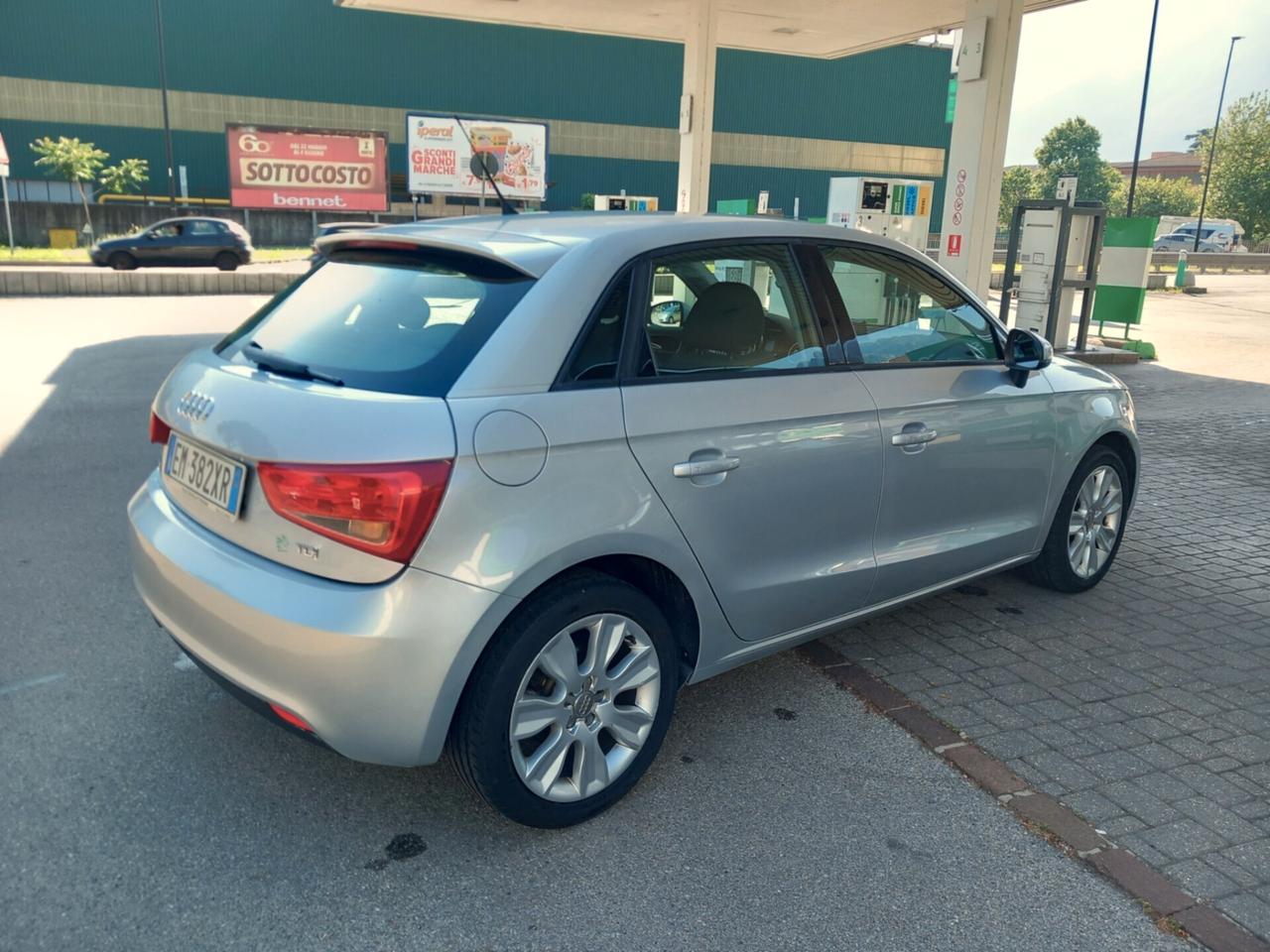 Audi A1 1.6 TDI S tronic SPB SLINE
