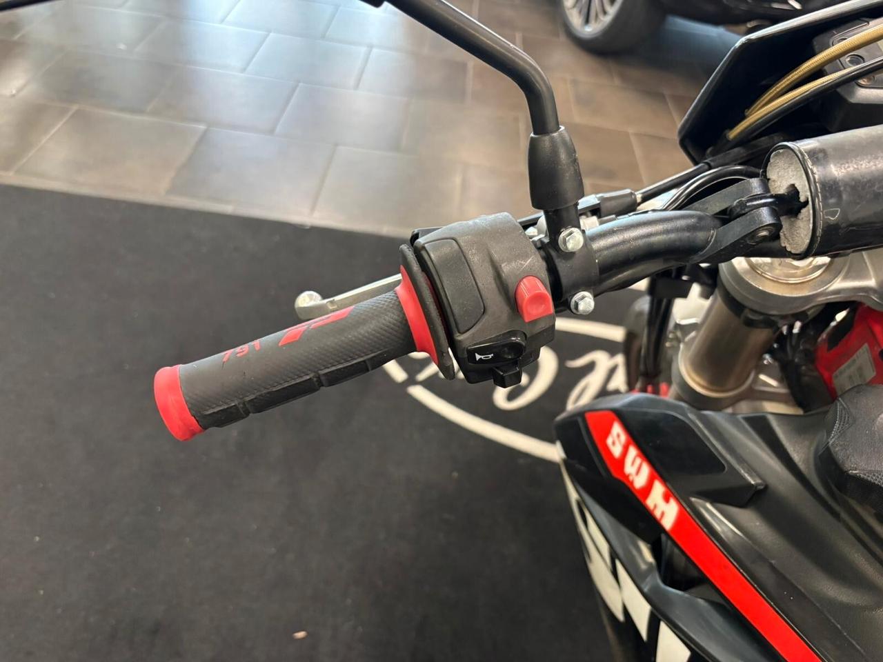 Swm SM 125 R