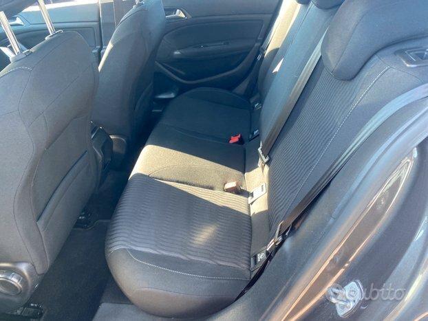 Peugeot 308 308
