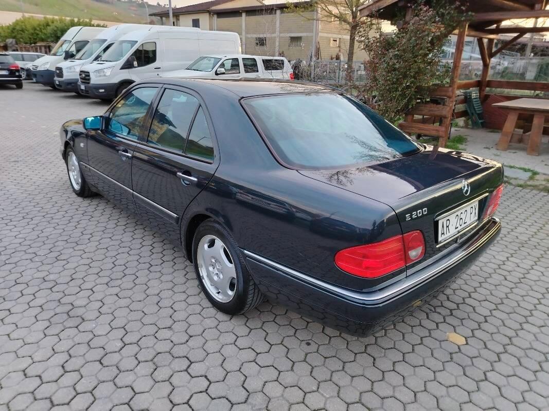 Mercedes Classe E 200 Avantgarde