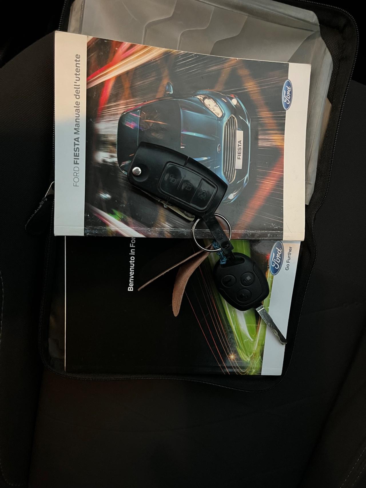 Ford Fiesta 1.5TDCI/75CV/neopatentato/Euro 5B con FAP/unico proprietario/5Porte e 5Posti