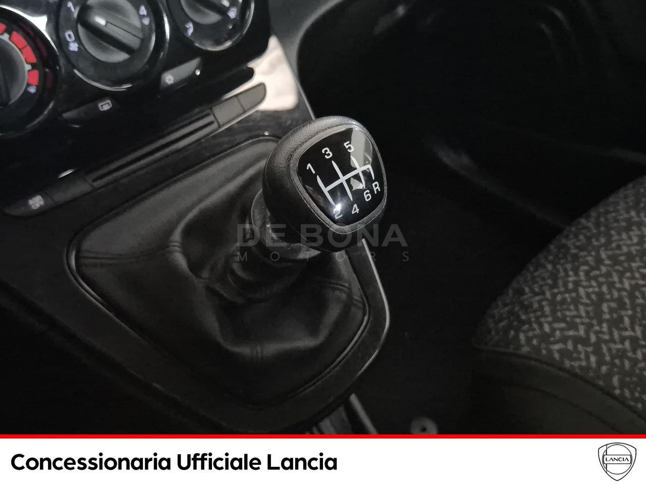 Lancia Ypsilon 1.0 firefly hybrid gold s&s 70cv