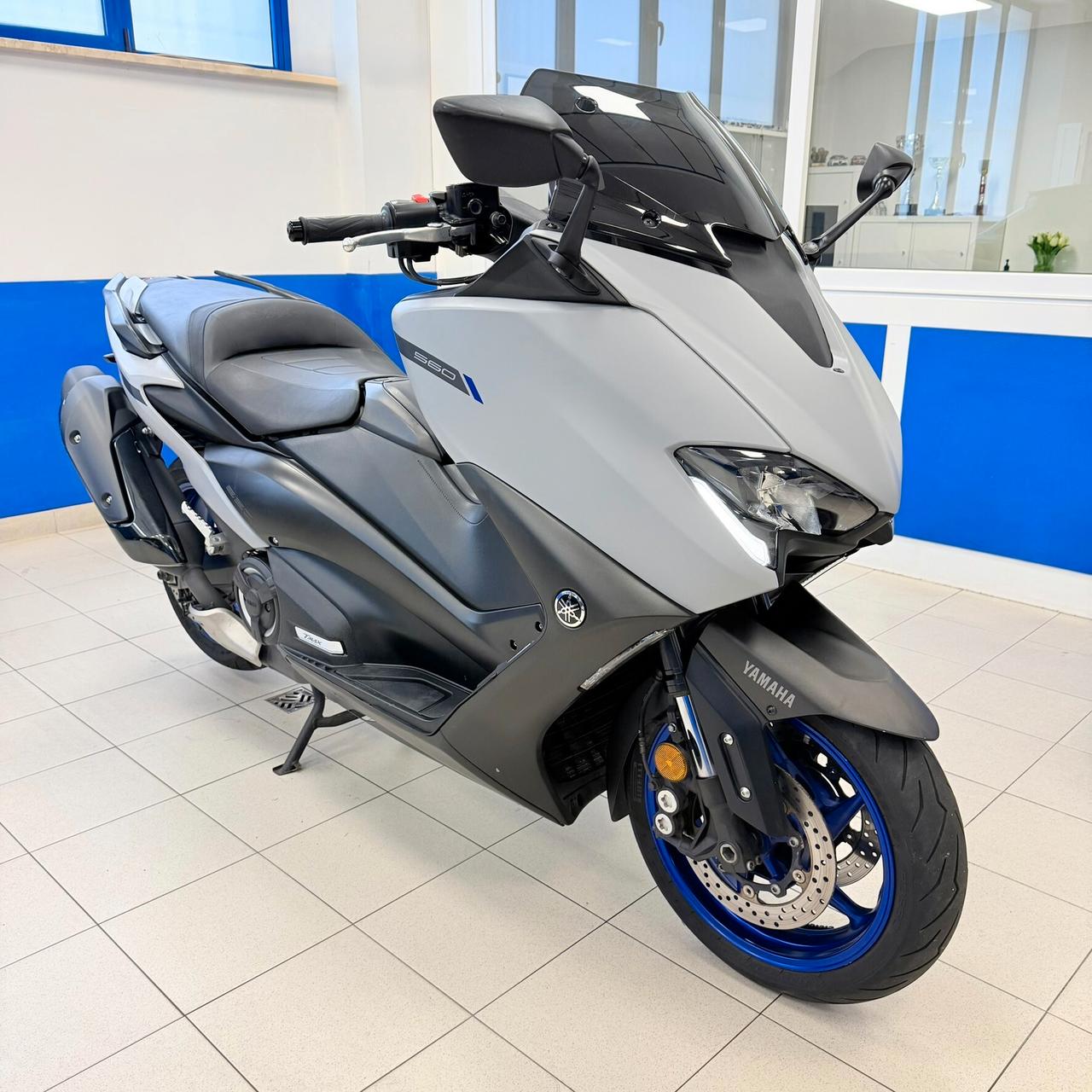 Yamaha TMAX 560