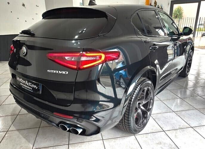 Alfa Romeo Stelvio 2.9 Bi-Turbo V6 510 CV AT8 Quadrifoglio