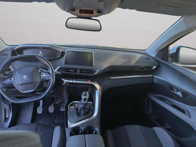 PEUGEOT 3008 BlueHDi 130 S&S Business