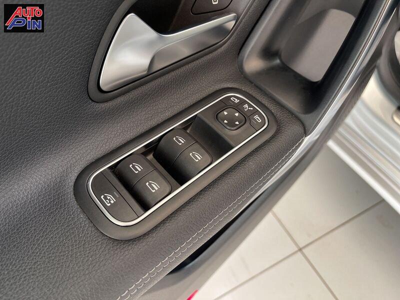 Mercedes-Benz CLA S.Brake 180 d AutoCLA matic Shooting Brake *Tetto*Cerchi*