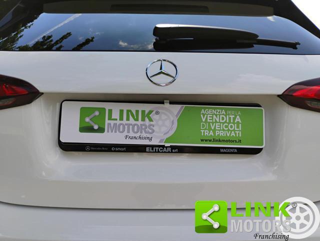 MERCEDES-BENZ A 200 Premium