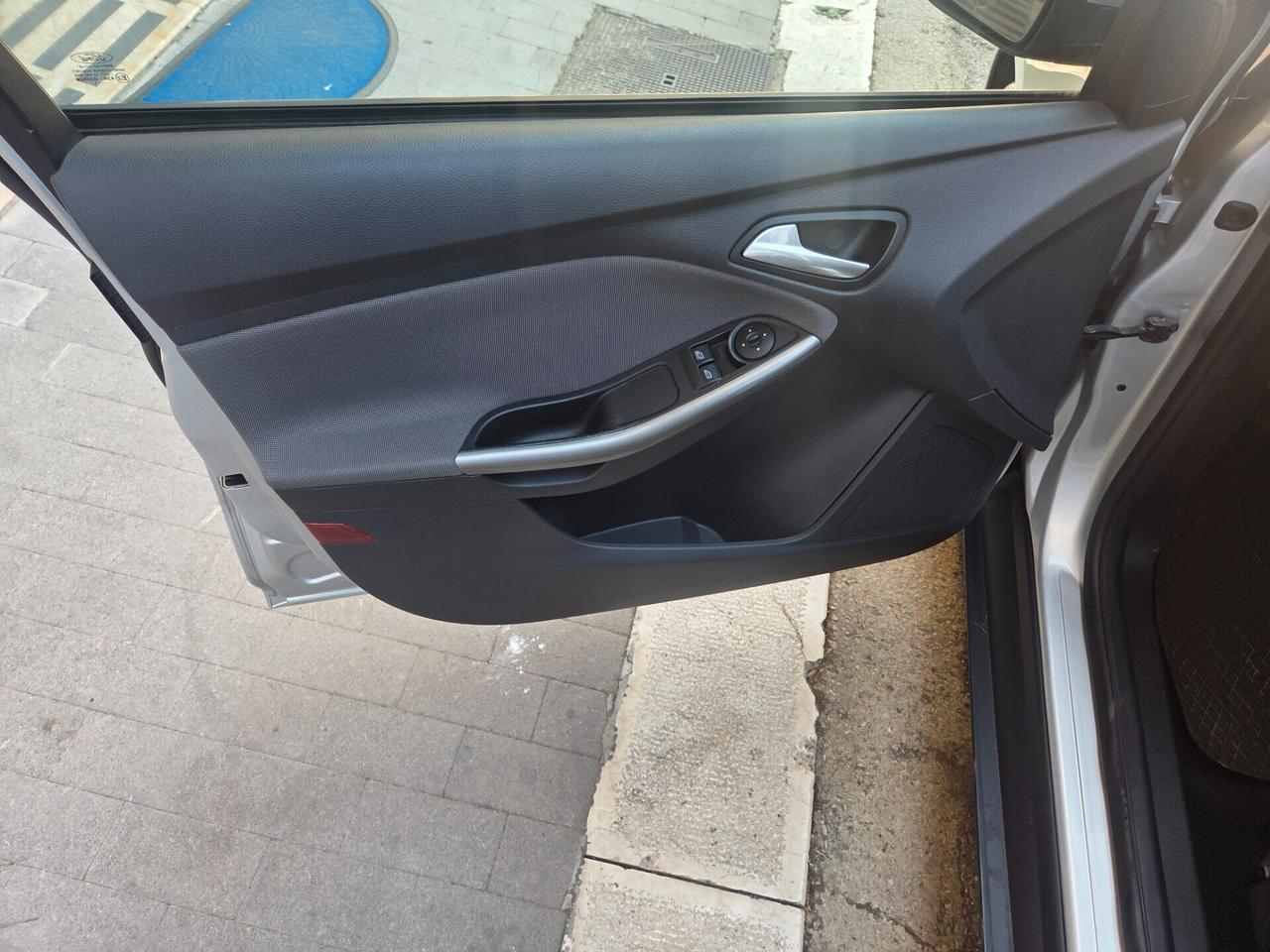 FORD FOCUS BERLINA 1.6 TDCI 115 CV KMCERTIF