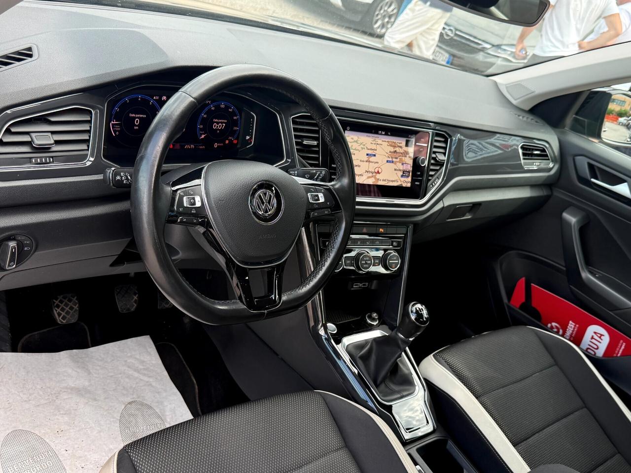 "DA VETRINA " Volkswagen T-Roc 1.5 TSI ACT FULL