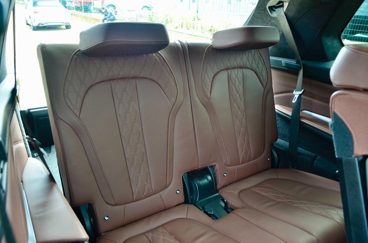 BMW X7 XDRIVE30d INDIVIDUAL COMPOSITION 265cv AUT 7 POSTI, SERVICE BMW, TETTO, HI-FI HARMAN & KARDON, FARI LASER, SOSPENSIONI, PERMUTE