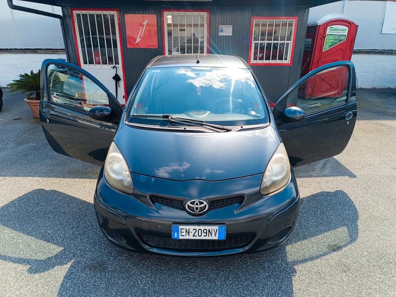 Toyota Aygo 1.0 12V VVT-i 5 porte Lounge Connect MMT