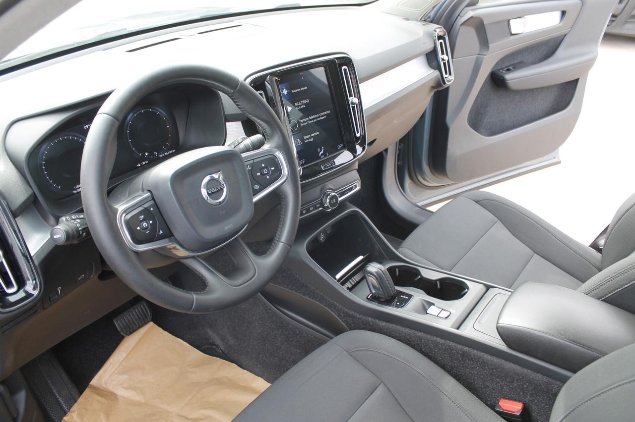 Volvo XC40 D3 Geartronic Momentum Pro