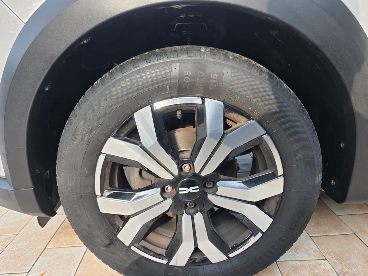 Dacia Jogger 1.0 TCe GPL 100 CV 5 posti Essential