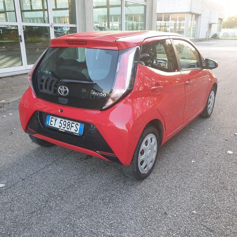 Toyota Aygo Aygo 1.0 69 CV 5 porte x-play