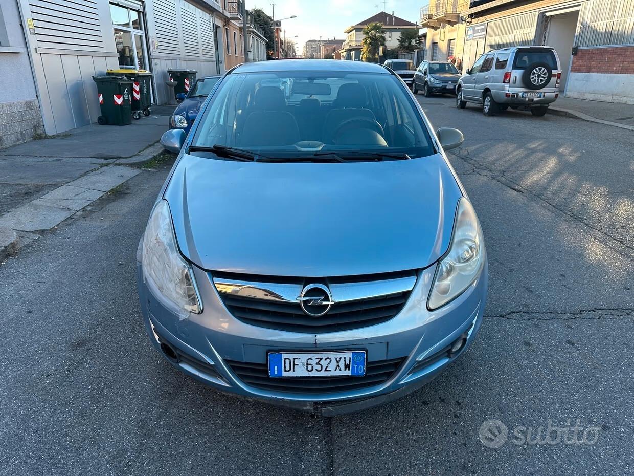 Opel Corsa 1.2 5 porte Cosmo