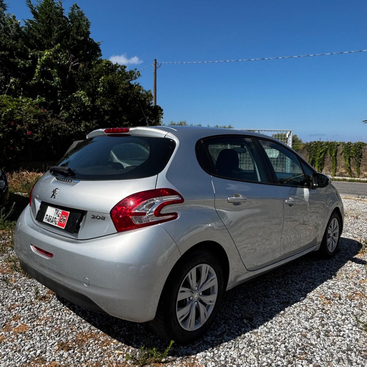 Peugeot 208 1.4 HDi 68 CV 5 porte Allure