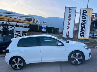 Volkswagen Golf GTI 2.0 TSI 5p.