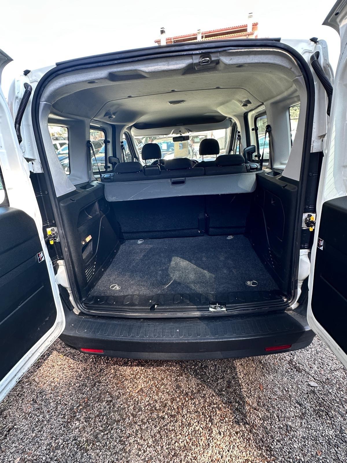 Fiat Doblo Doblò 1.3 MJT Lounge 5 POSTI CLIMA MULTIFUNZIONE BLUETOOTH APPLE CAR PLAY NAVI NEO PATENTATI