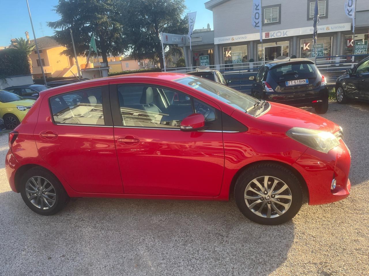 Toyota Yaris 1.0 5 porte Lounge