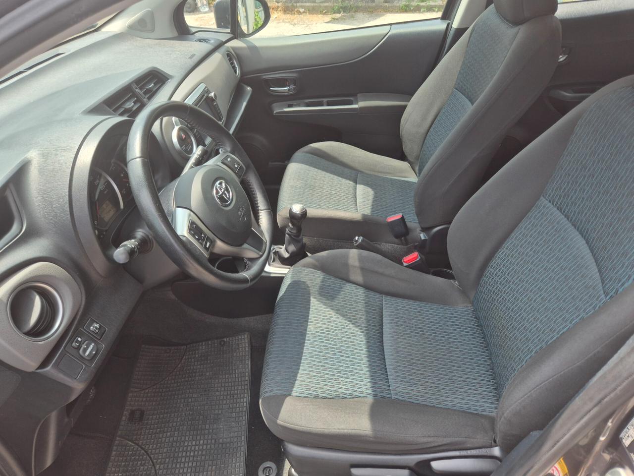 Toyota Yaris 1.0 5 porte Lounge BELLISSIMA