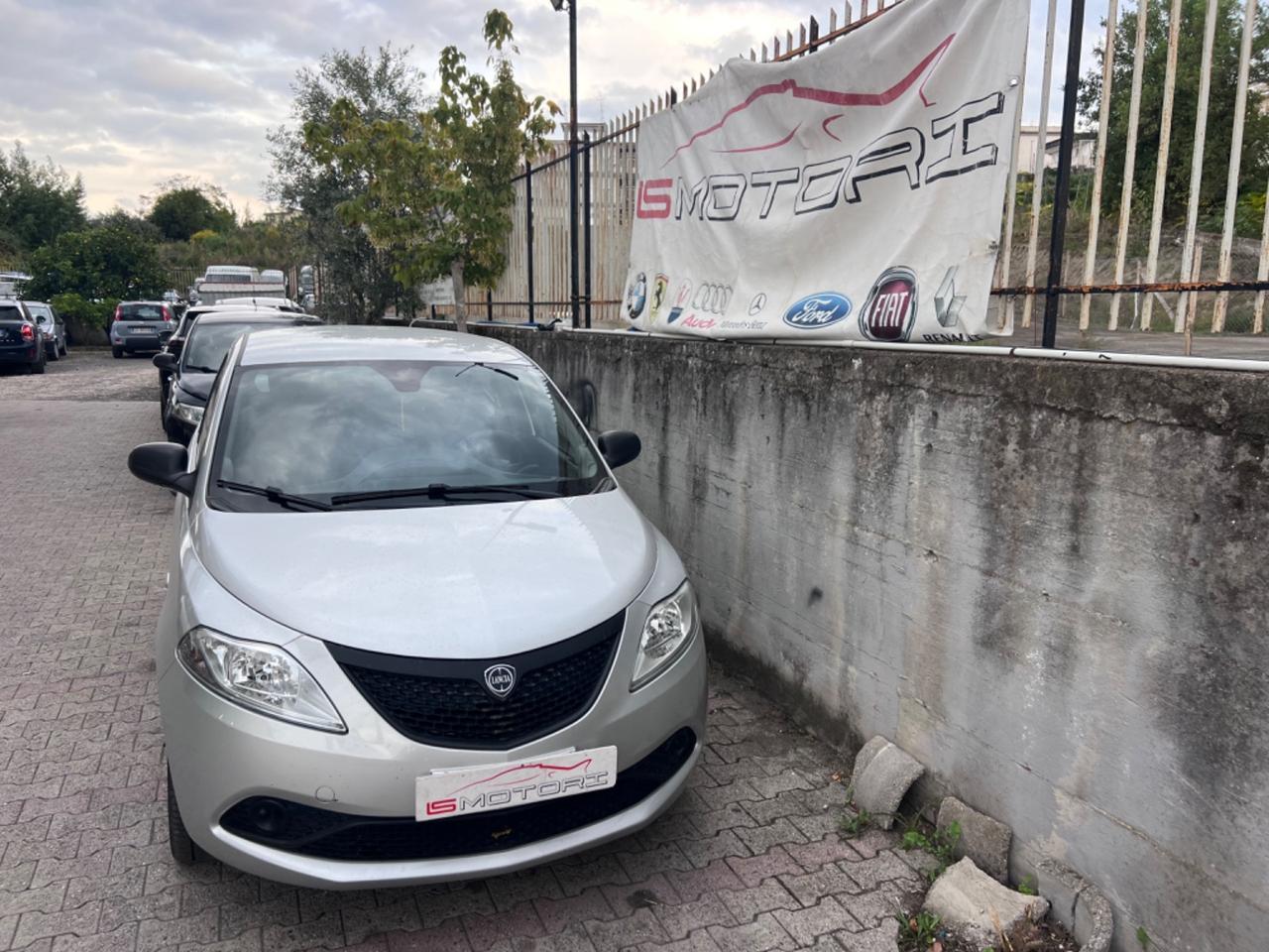 Lancia Ypsilon 1.2 69 CV 5 porte GPL Ecochic Gold