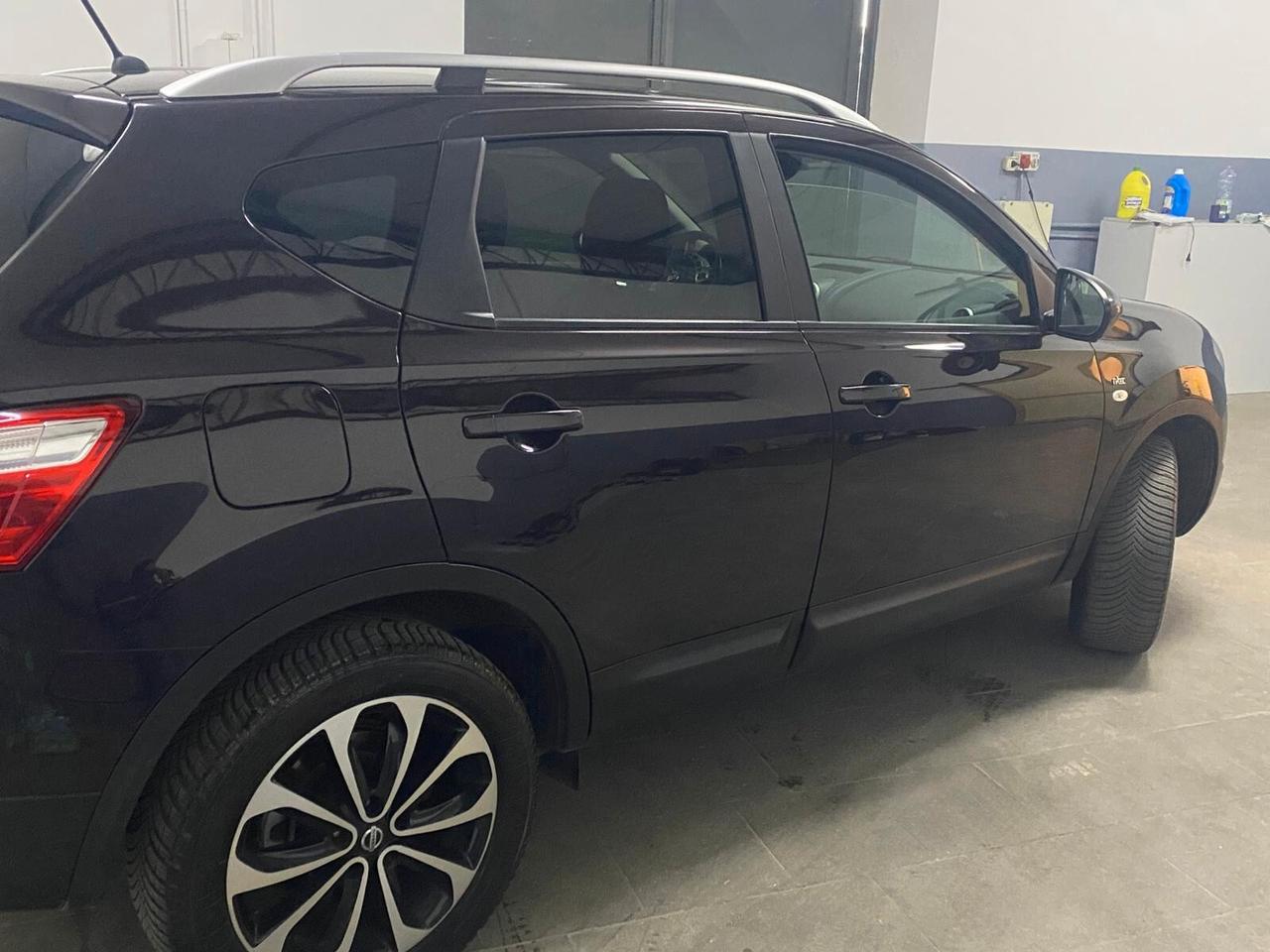 Nissan Qashqai 1.5 /tetto panorama/navi/telecamera360