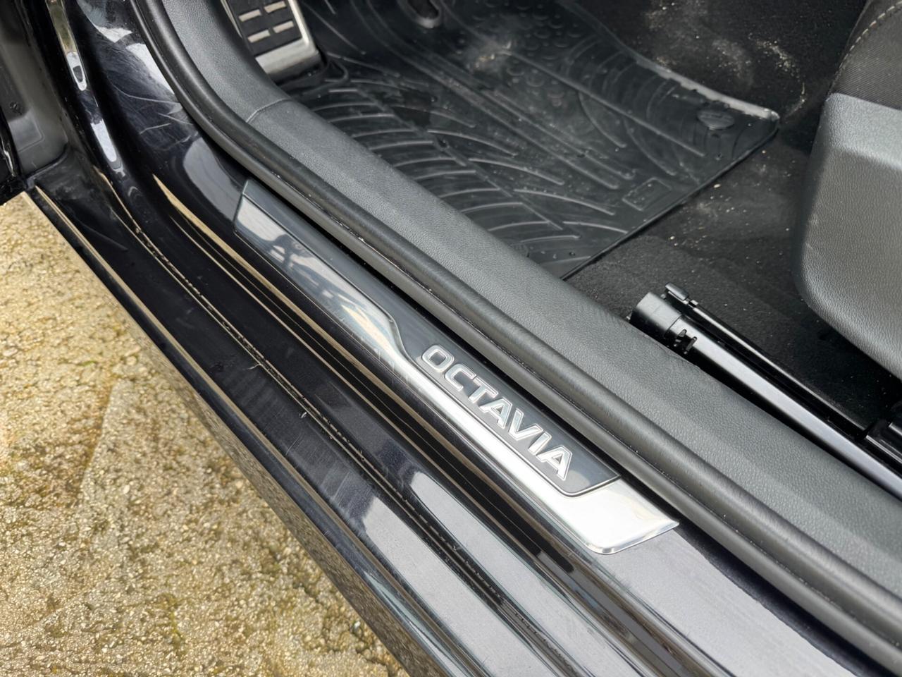 Skoda Octavia 2.0 TDI - CERCHI 18 - FULL LED- 2021