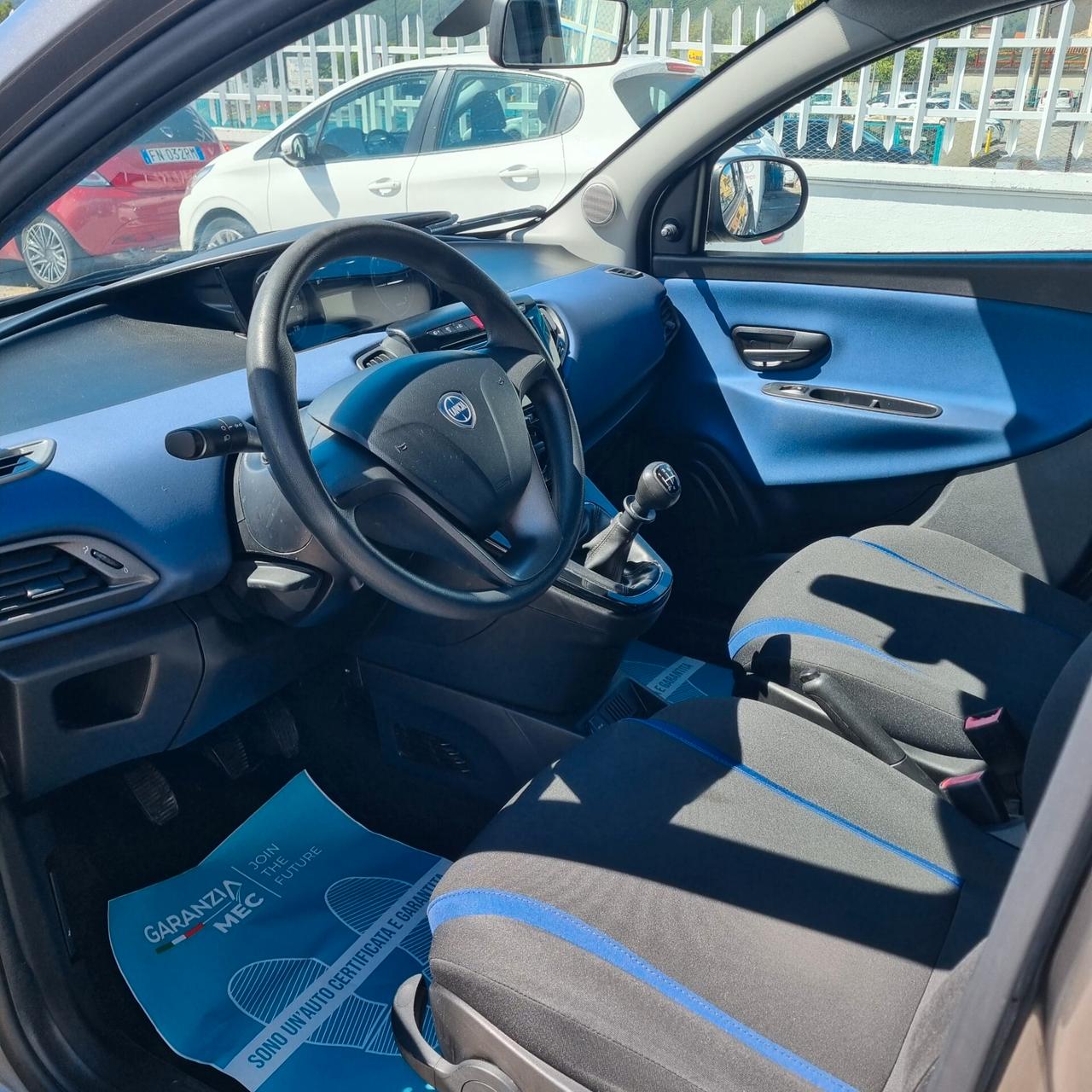 Lancia Ypsilon 1.2 69 CV 5 porte S&S Platinum