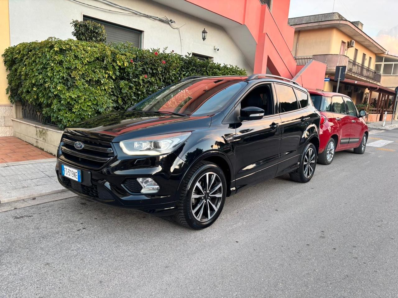 FORD KUGA 1.5 ST-LINE 2019 TOTAL BLACK