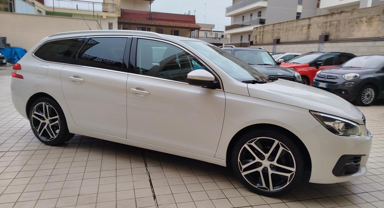 Peugeot 308 BlueHDi 130 S&S EAT8 SW Allure