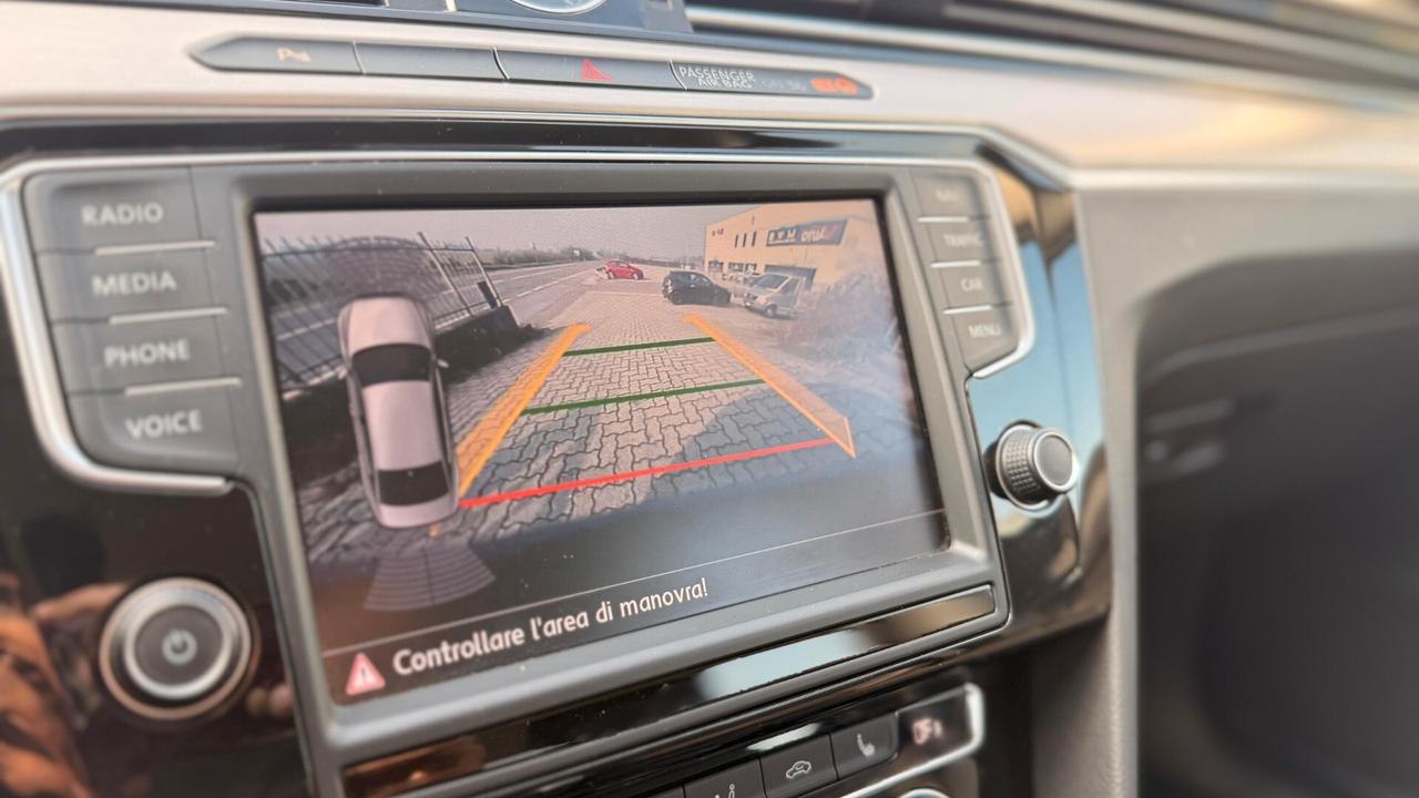 Volkswagen Passat 2.0 tdi scr dsg