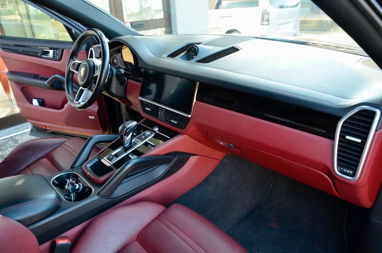 PORSCHE CAYENNE COUPE 3.0 PLUG-IN E-HYBRID 462cv TIPTRONIC, UFF ITALIANA, TETTO, BOSE, SPORT CHRONO, MATRIX, SCARICO, SOSPENSIONI PNEUMATICHE, ROSSO CARTIER, 21", PERMUTE