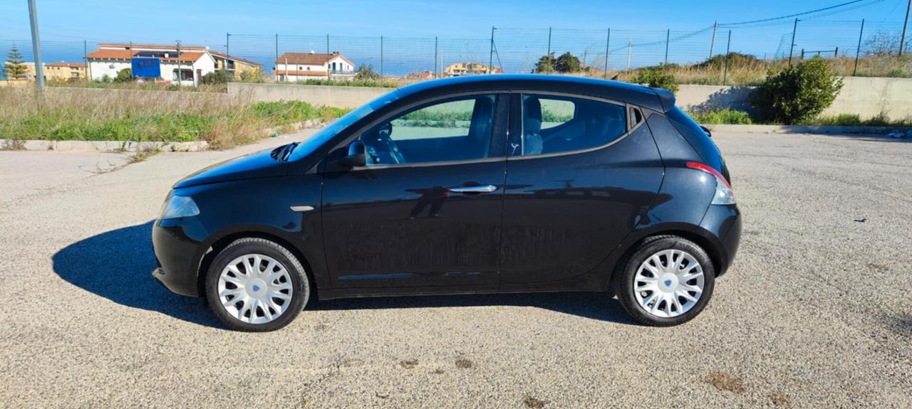 Lancia Ypsilon 1.2 69 CV 5 porte GPL Ecochic Platinum