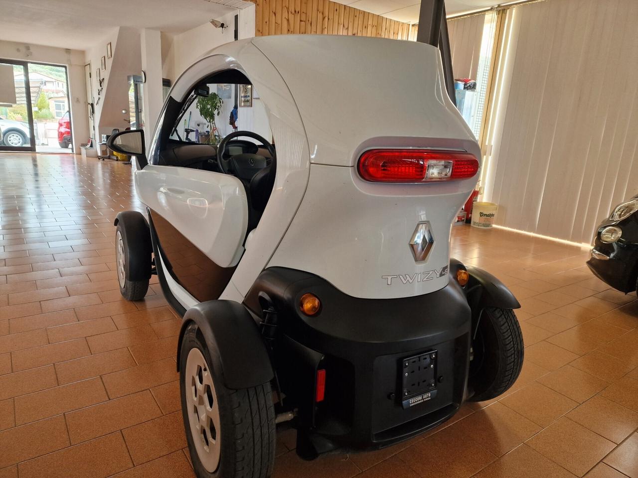 Renault Twizy 45