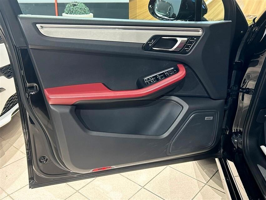 Porsche Macan 2.9 Turbo