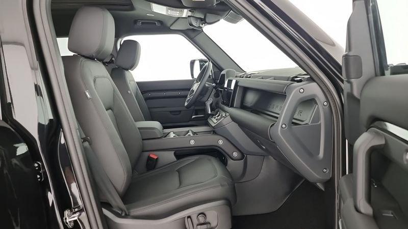 Land Rover Defender 110 3.0D I6 200 CV AWD Auto X-Dynamic SE
