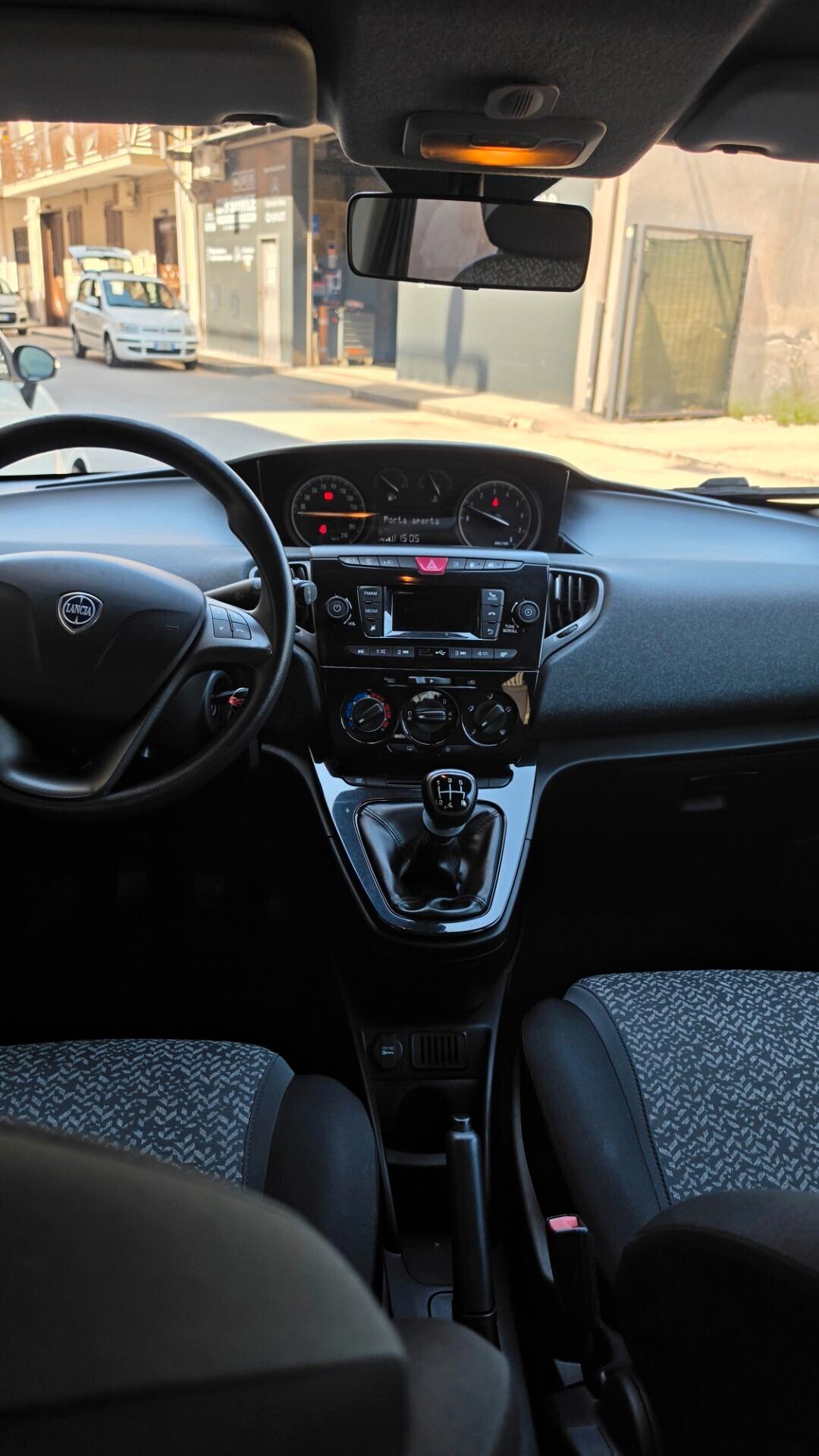 Lancia Ypsilon 1.2 69 CV 5 porte GPL Ecochic Elefantino Blu