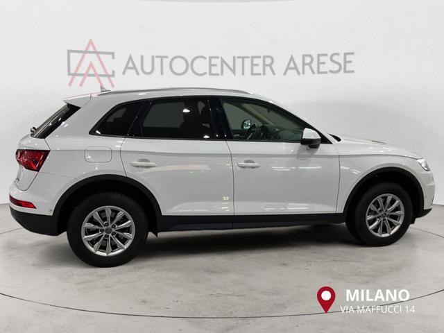 AUDI Q5 40 TDI quattro S tronic Business