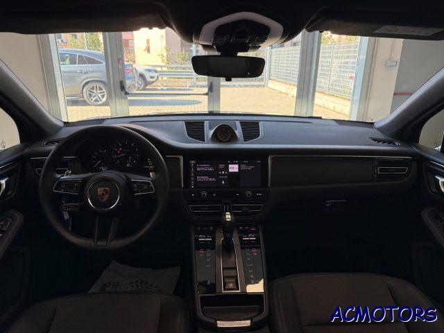 PORSCHE Macan 2.0