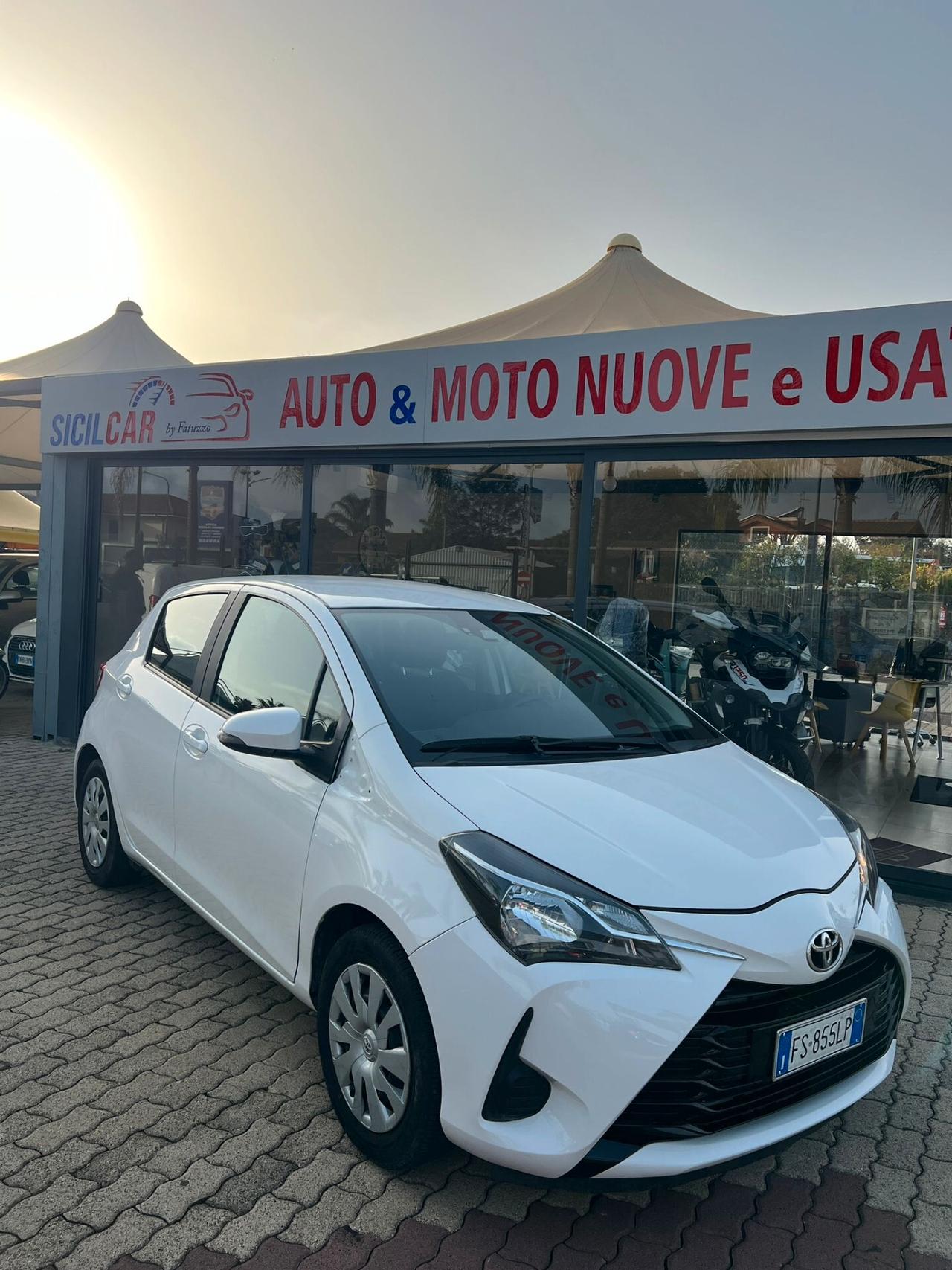 Toyota Yaris 1.0 72 CV 5 porte Cool