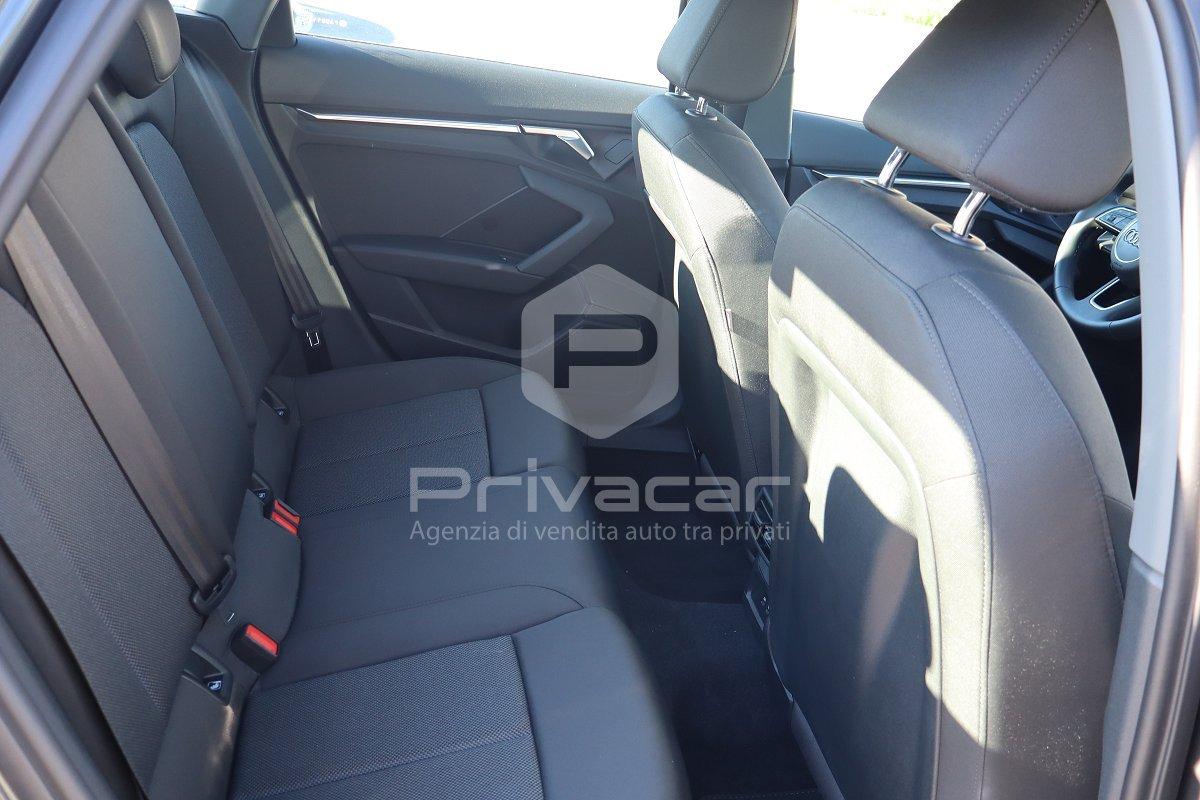 AUDI A3 Sedan 35 TFSI S tronic Business Advanced