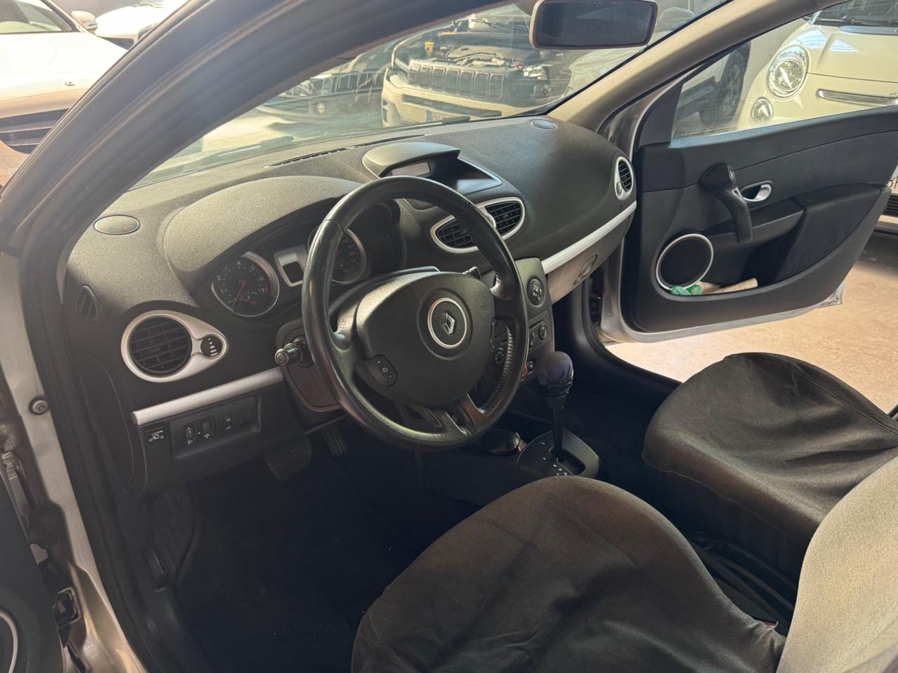 Renault Clio 1.6 5 porte CAMBIO AUTOMATICO GPL