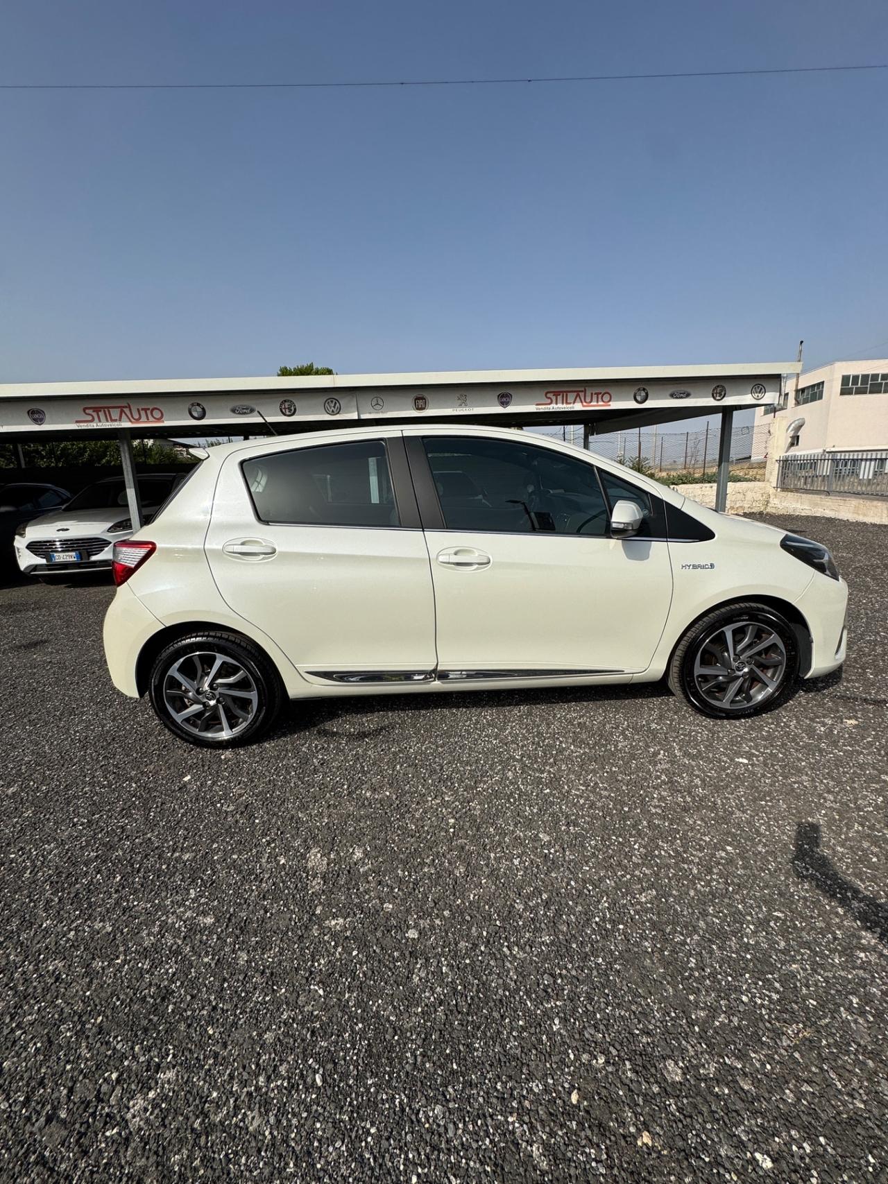 Toyota Yaris 1.5 Hybrid 5 porte Team