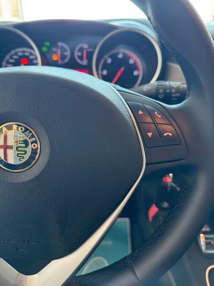 Alfa Romeo Giulietta 1.6 JTDm-2 105 CV Exclusive