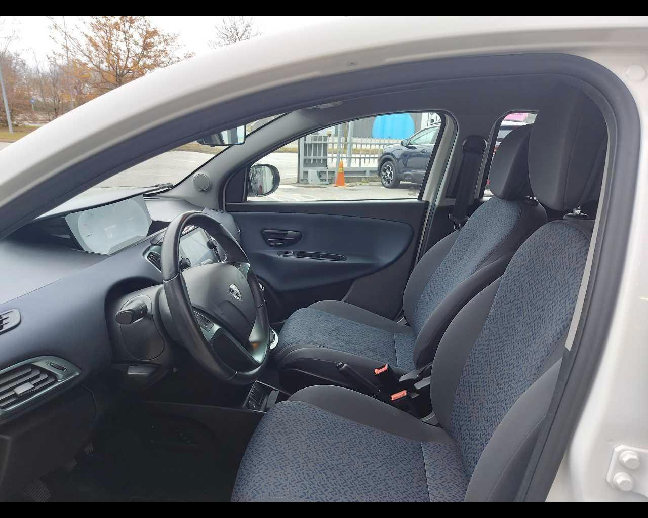 LANCIA Ypsilon 3ª serie - Ypsilon 1.0 FireFly 5 porte S&S Hybrid Gold