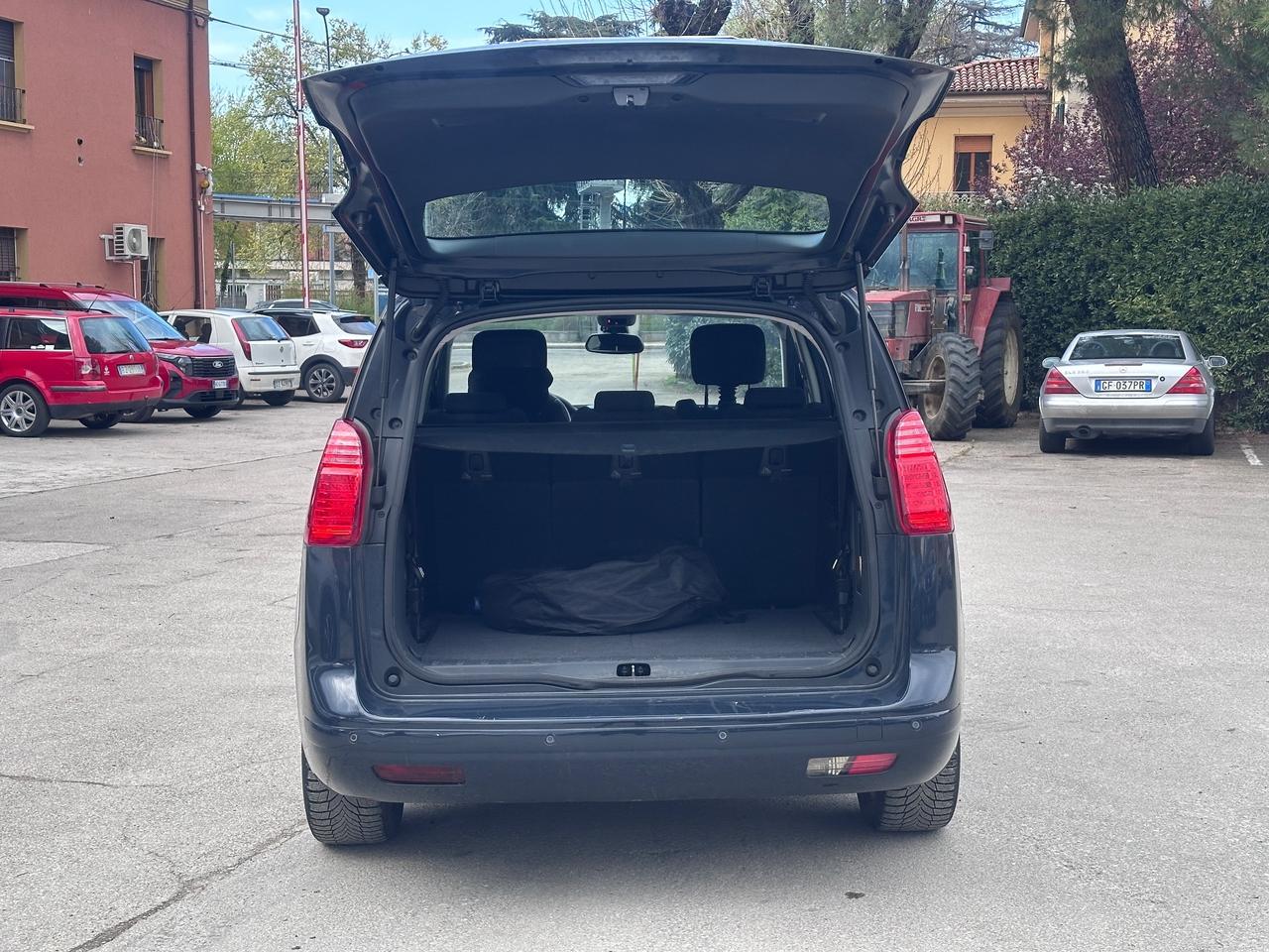 Peugeot 5008 2.0 HDi 150CV Business 7 posti