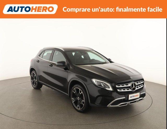 MERCEDES-BENZ GLA 200 Sport