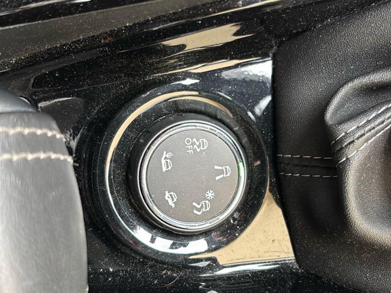 Peugeot 2008 BlueHDi 100cv Allure